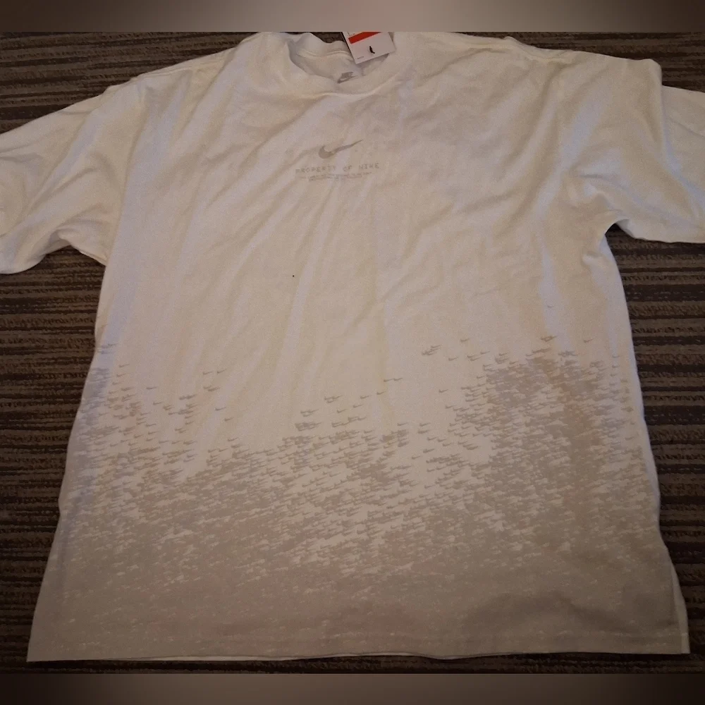Nike Graphic T-shirt Mens Size Large NWT